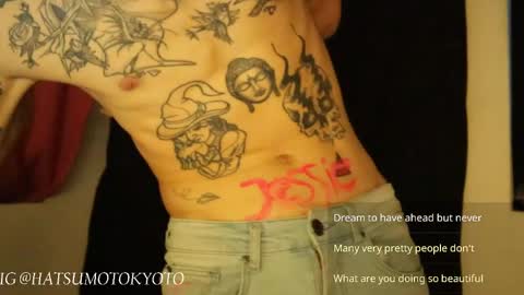 Snapshot of hatsumotokyoto chatting on 02.15.25 More content   2   online show from 02.15.25