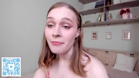 Mia online show from 04.14.26