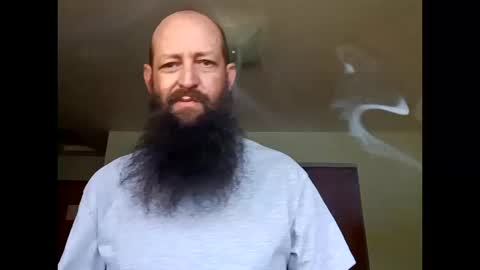 Snapshot of hawktalon007 chatting on 10.10.25 Robert online show from 10.10.25