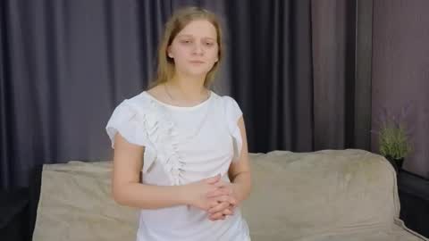 Snapshot of hazeelariel chatting on 03.20.26 Jenny online show from 03.20.26