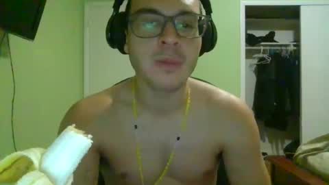 Snapshot of hazehorizon48 chatting on 11.20.25 hazehorizon48 online show from 11.20.25