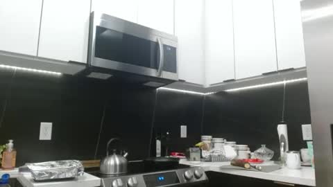 Hazel online show from 01.18.26