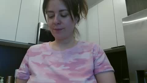 Hazel online show from 03.30.26