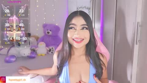 Snapshot of hazelbabee_ chatting on 10.11.25 Lynn online show from 10.11.25