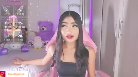 Snapshot of hazelbabee_ chatting on 10.21.25 Lynn online show from 10.21.25