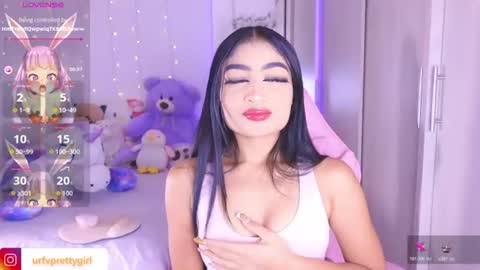 Snapshot of hazelbabee_ chatting on 06.26.26 Lynn online show from 06.26.26