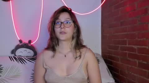 Snapshot of hazelbrownn23 chatting on 01.04.25 Hazel Brown online show from 01.04.25