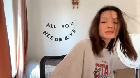 Snapshot of hazelhartshorn chatting on 05.22.26 Kira online show from 05.22.26
