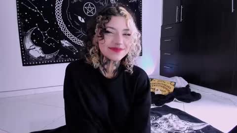 Hazell Witch online show from 03.04.25