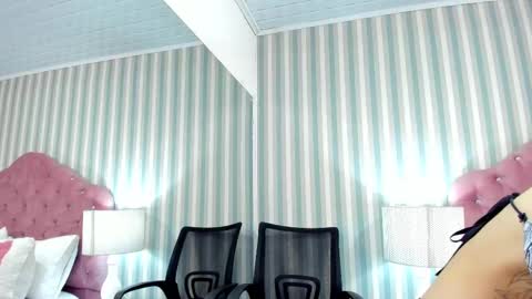 HazelMoret online show from 02.26.25