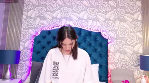 HazelMoret online show from 02.11.26