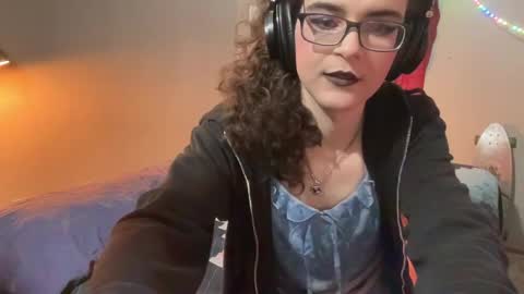 Snapshot of hazelpeppermint chatting on 05.26.26 Hazel online show from 05.26.26