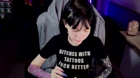 Snapshot of hazeltompson chatting on 02.22.26 hazeltompson online show from 02.22.26