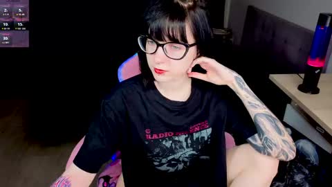 hazeltompson online show from 04.16.26