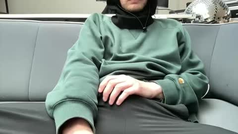 hchappel19 online show from 10.05.25