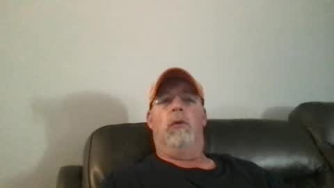 Snapshot of hdeuce22 chatting on 12.17.24 Hdeuce22 online show from 12.17.24