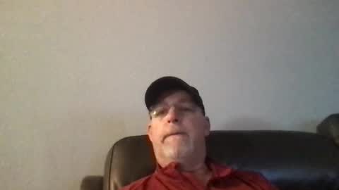 Snapshot of hdeuce22 chatting on 02.14.25 Hdeuce22 online show from 02.14.25