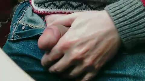 Snapshot of hdmaturecutcock chatting on 03.06.25 Eddy online show from 03.06.25