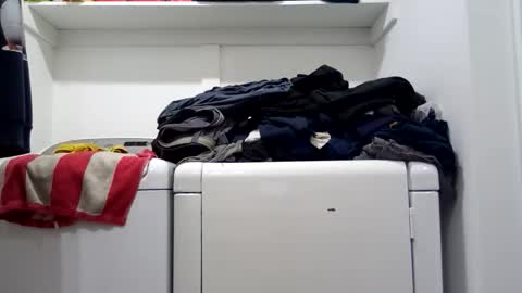 Snapshot of hdrsh08 chatting on 11.27.25 hdrsh08 online show from 11.27.25