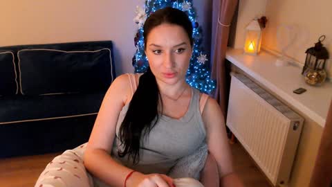 Snapshot of heaven_chloe chatting on 01.03.25 Heaven girl online show from 01.03.25