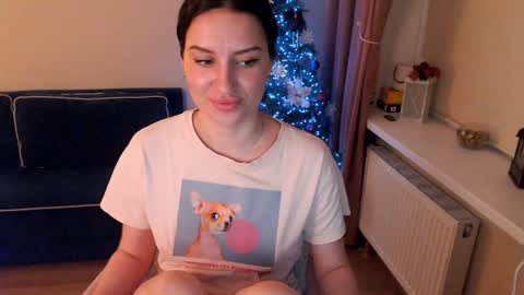 Snapshot of heaven_chloe chatting on 01.30.25 Heaven girl online show from 01.30.25