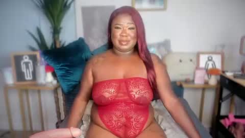 Snapshot of heavenleighreign chatting on 07.22.26 Heavenleighreign online show from 07.22.26