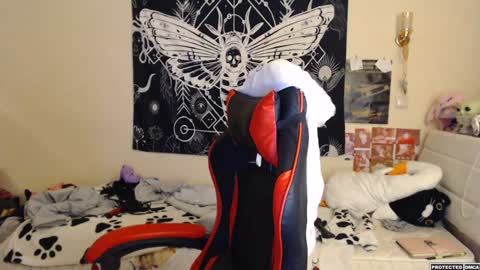 Snapshot of heavenlycreature chatting on 02.26.25 Diana online show from 02.26.25