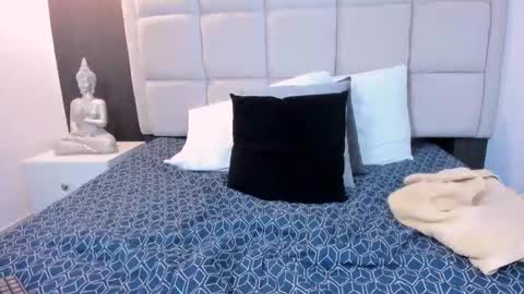 Keira Hecate online show from 02.25.25