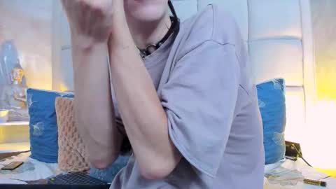 Keira Hecate online show from 10.17.25