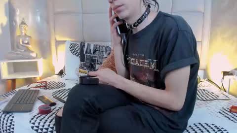 Keira Hecate online show from 12.18.25