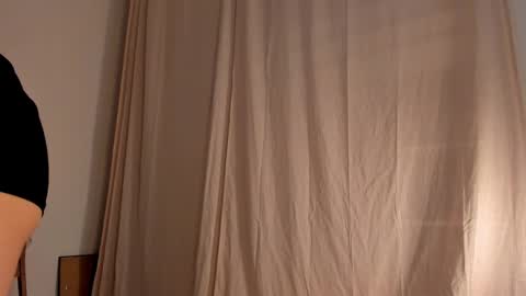 Snapshot of hee_jeen chatting on 01.26.25 Jeen online show from 01.26.25