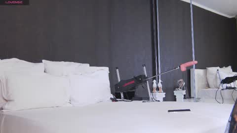 Helen online show from 02.16.26