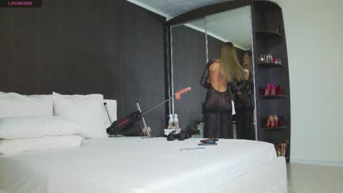 Helen online show from 02.25.26