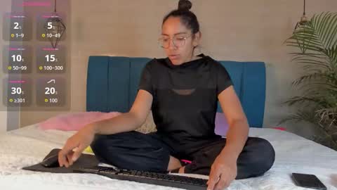 heidi_feuer online show from 10.27.25