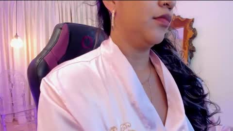 Snapshot of heidyblue chatting on 10.16.25 online show from 10.16.25