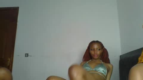 Snapshot of heilybunny chatting on 05.20.26 heilybunny online show from 05.20.26