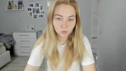 Snapshot of helen_angel_girl chatting on 06.05.26 Helen sven online show from 06.05.26