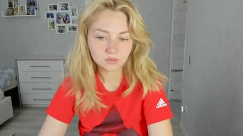 Snapshot of helen_angel_girl chatting on 07.13.26 Helen sven online show from 07.13.26