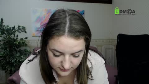 Snapshot of helen_elliot chatting on 12.05.24 Helen Elliot online show from 12.05.24