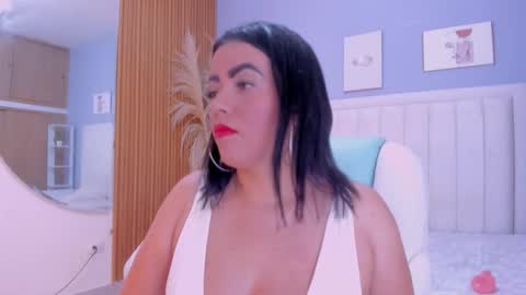 Snapshot of helen_jonesx chatting on 02.11.26 helen online show from 02.11.26