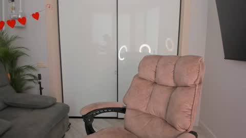 Snapshot of helena_lorente chatting on 06.20.26 Helen online show from 06.20.26