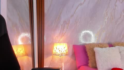 Helena Santos  online show from 02.20.26