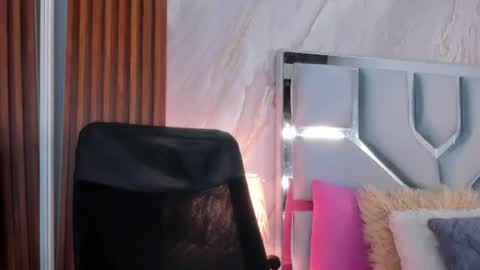Snapshot of helena_santos01 chatting on 06.29.26 Helena Santos online show from 06.29.26