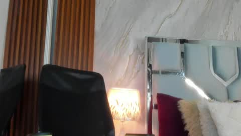 Snapshot of helena_santos01 chatting on 07.17.26 Helena Santos online show from 07.17.26