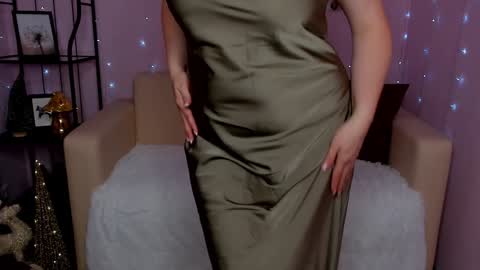 Helen online show from 12.21.24