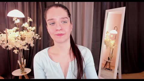 Snapshot of helentasty_ chatting on 02.06.25 Helen online show from 02.06.25