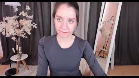 Snapshot of helentasty_ chatting on 02.23.25 Helen online show from 02.23.25