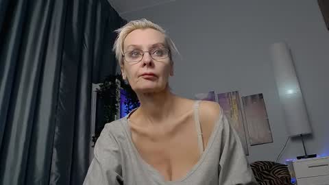 Snapshot of helgahimmele chatting on 01.20.25 Helga online show from 01.20.25