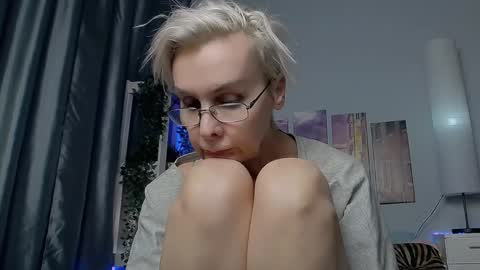 Snapshot of helgahimmele chatting on 01.21.25 Helga online show from 01.21.25