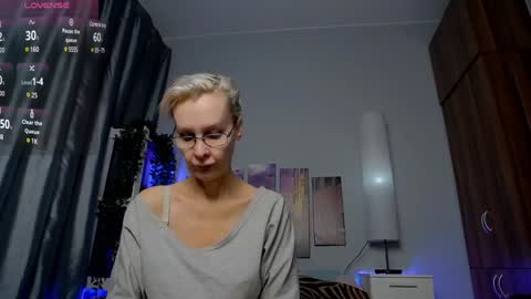 Snapshot of helgahimmele chatting on 01.29.25 Helga online show from 01.29.25